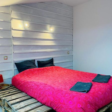 Chambre D'Hotes Dans Les Champs Jeux-Les-Bard Εξωτερικό φωτογραφία